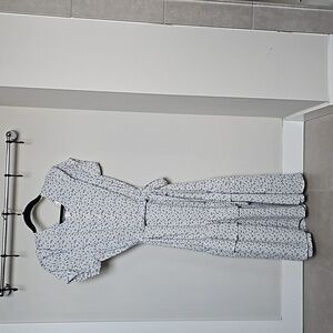 VEEKO Floral Whimsical dress